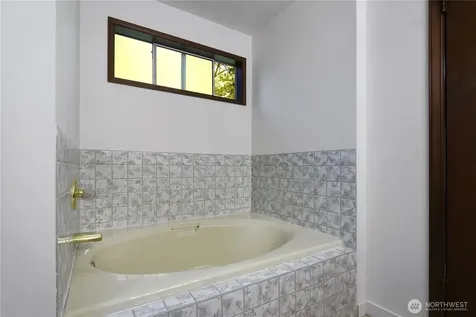 3438 161st Place SE Bellevue WA 98008