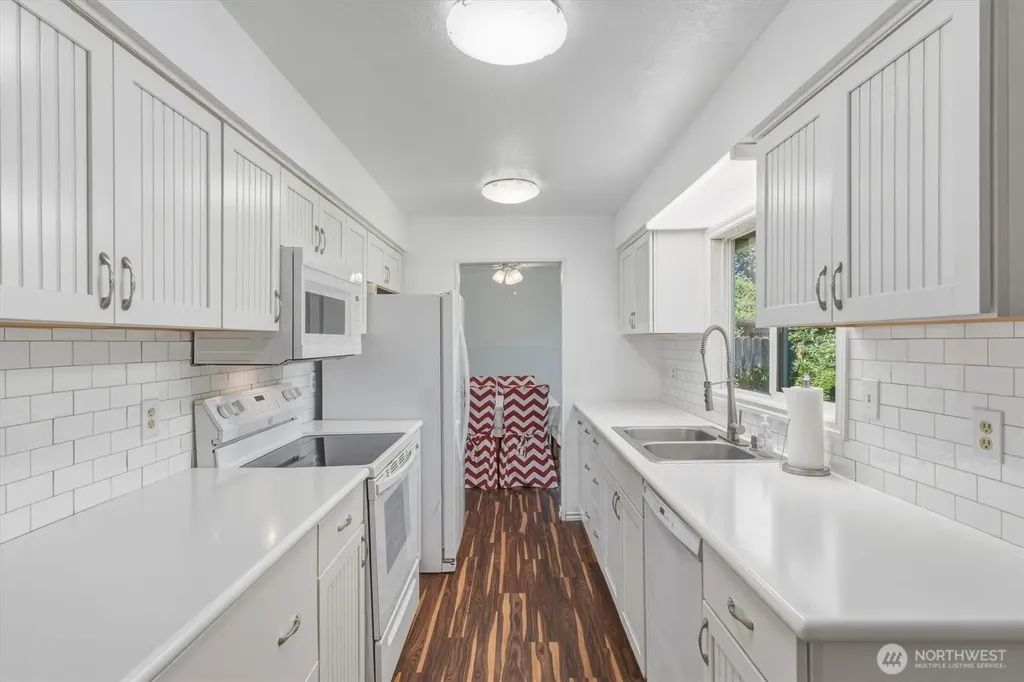 155 N Maple Street Kelso WA 98626