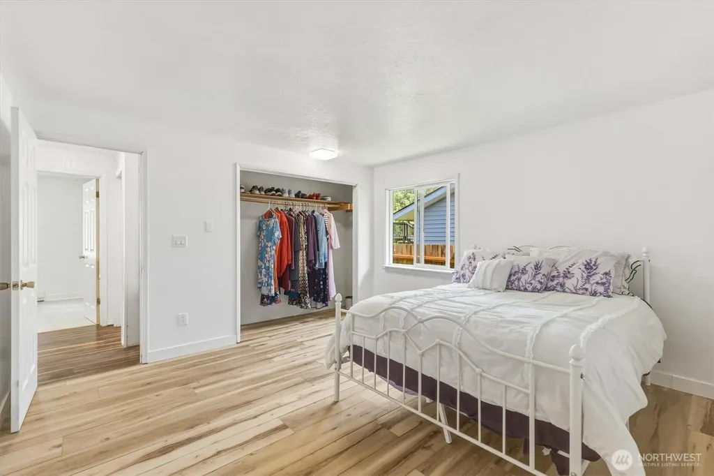 155 N Maple Street Kelso WA 98626