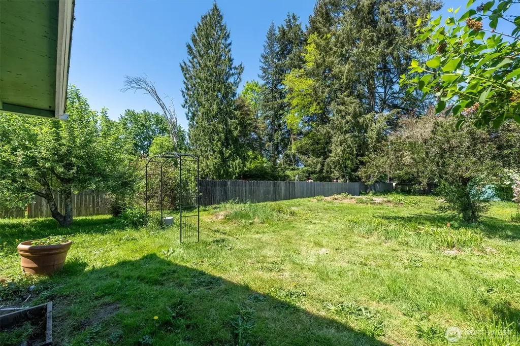 155 N Maple Street Kelso WA 98626