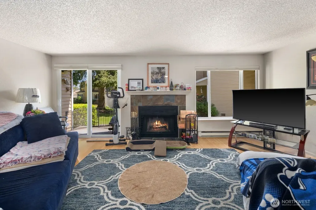23816 12th Place S Des Moines WA 98198