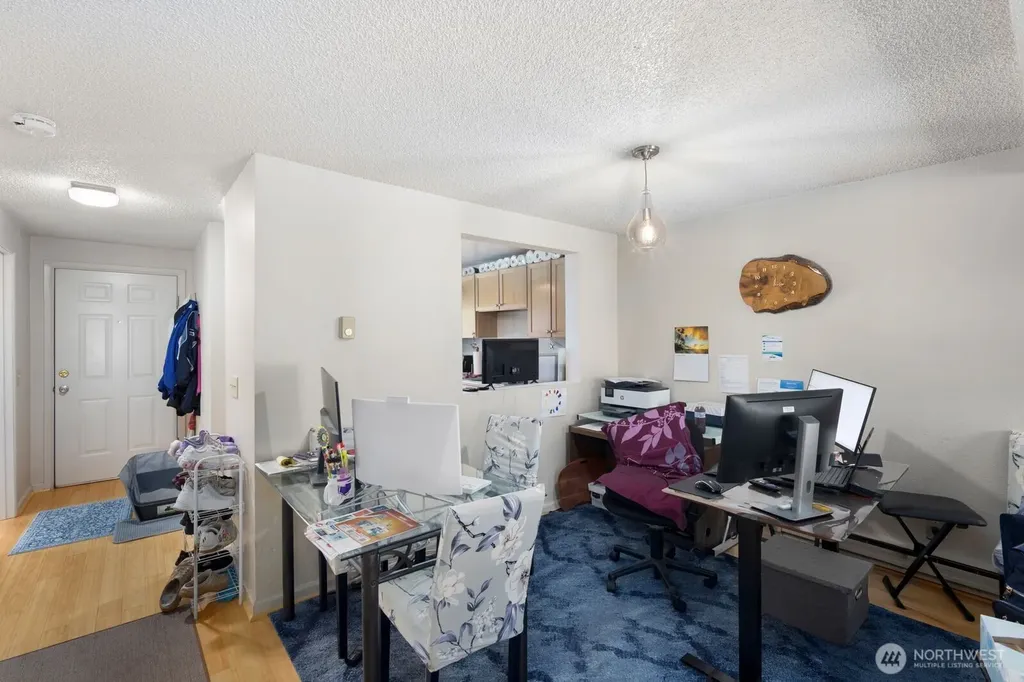 23816 12th Place S Des Moines WA 98198
