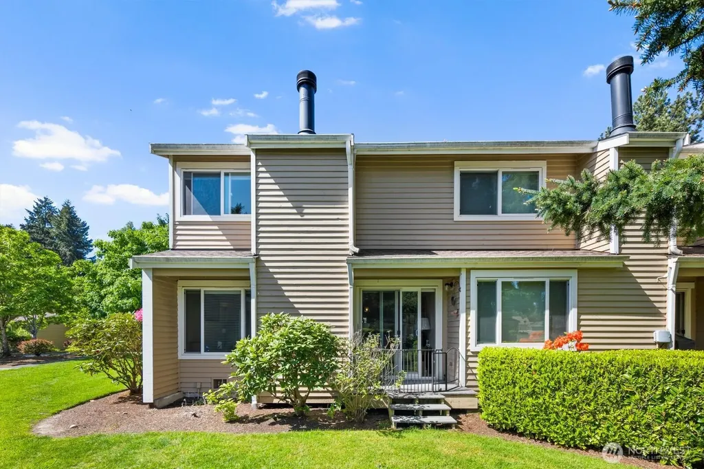 23816 12th Place S Des Moines WA 98198