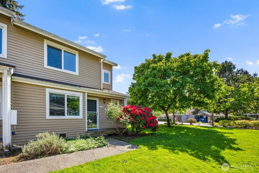 23816 12th Place S Des Moines WA 98198