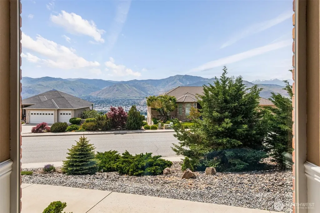 2330 Fancher Heights Boulevard East Wenatchee WA 98802