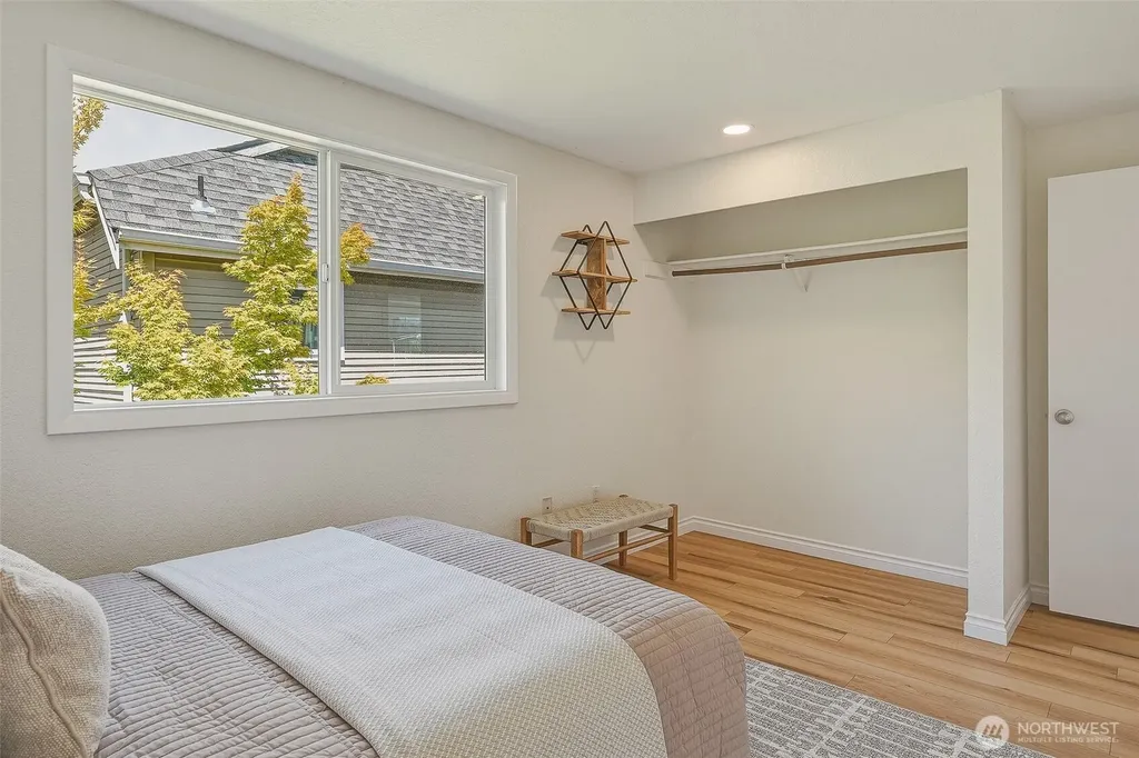 6513 24th Avenue NW Seattle WA 98117
