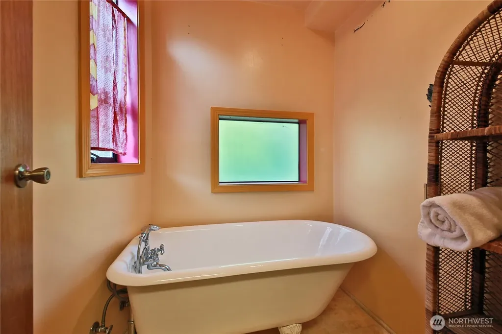 3634 Harper Street Clinton WA 98236