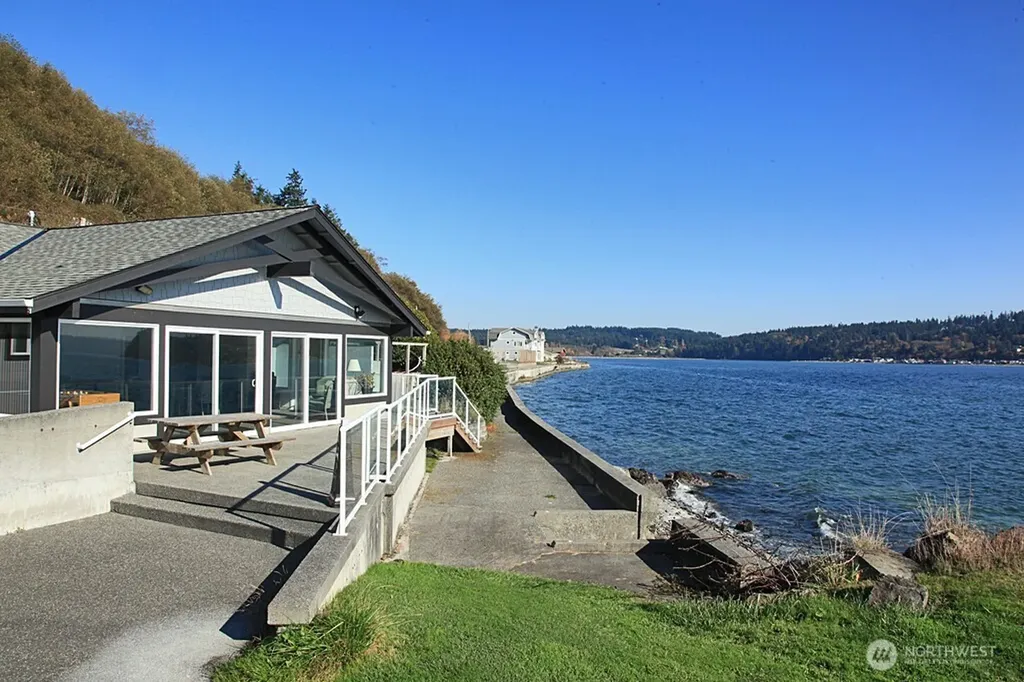 3634 Harper Street Clinton WA 98236