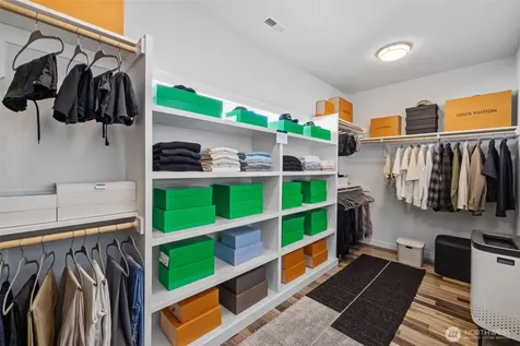 2627 SW 100th Street Seattle WA 98146