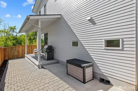 2627 SW 100th Street Seattle WA 98146