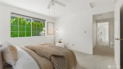 6614 113th Place SE Bellevue WA 98006