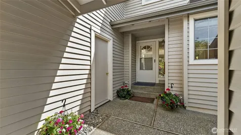 6614 113th Place SE Bellevue WA 98006