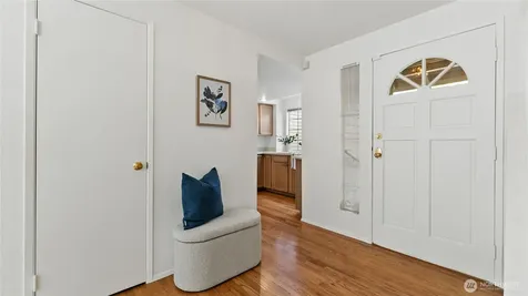 6614 113th Place SE Bellevue WA 98006