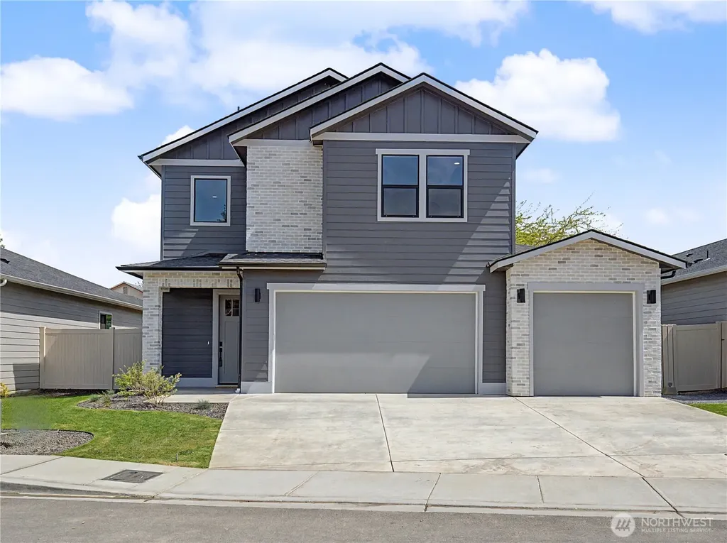 585 Perry Avenue East Wenatchee WA 98802