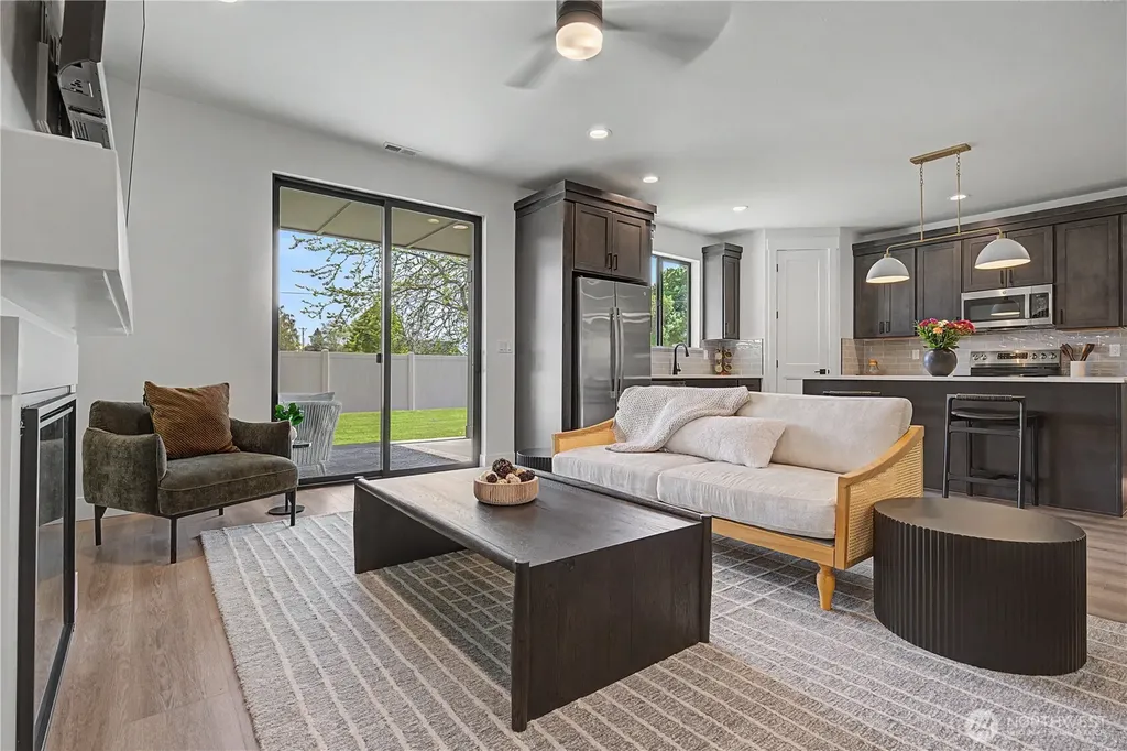 585 Perry Avenue East Wenatchee WA 98802