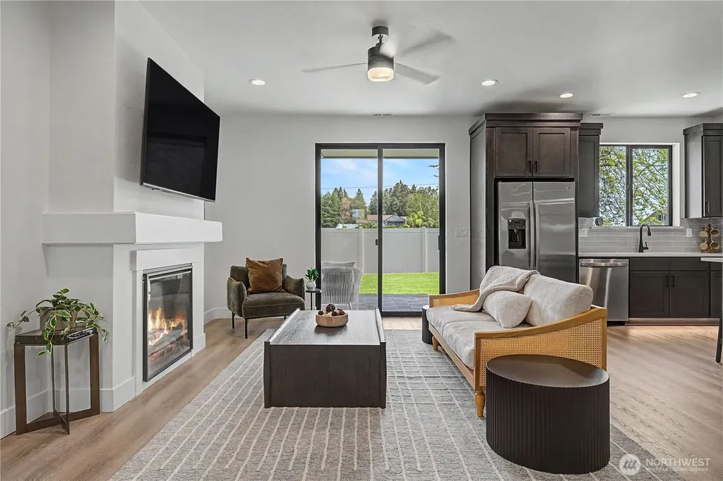 585 Perry Avenue East Wenatchee WA 98802