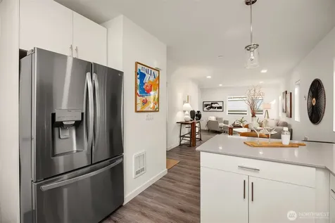 12526 15th Avenue NE Seattle WA 98125