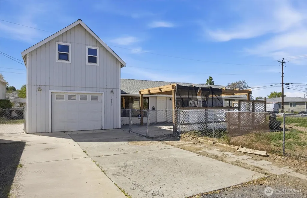 1602 W Fern Drive Moses Lake WA 98837