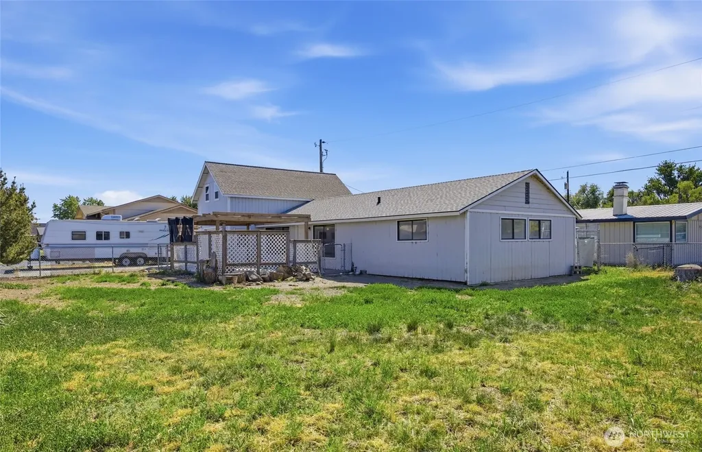 1602 W Fern Drive Moses Lake WA 98837
