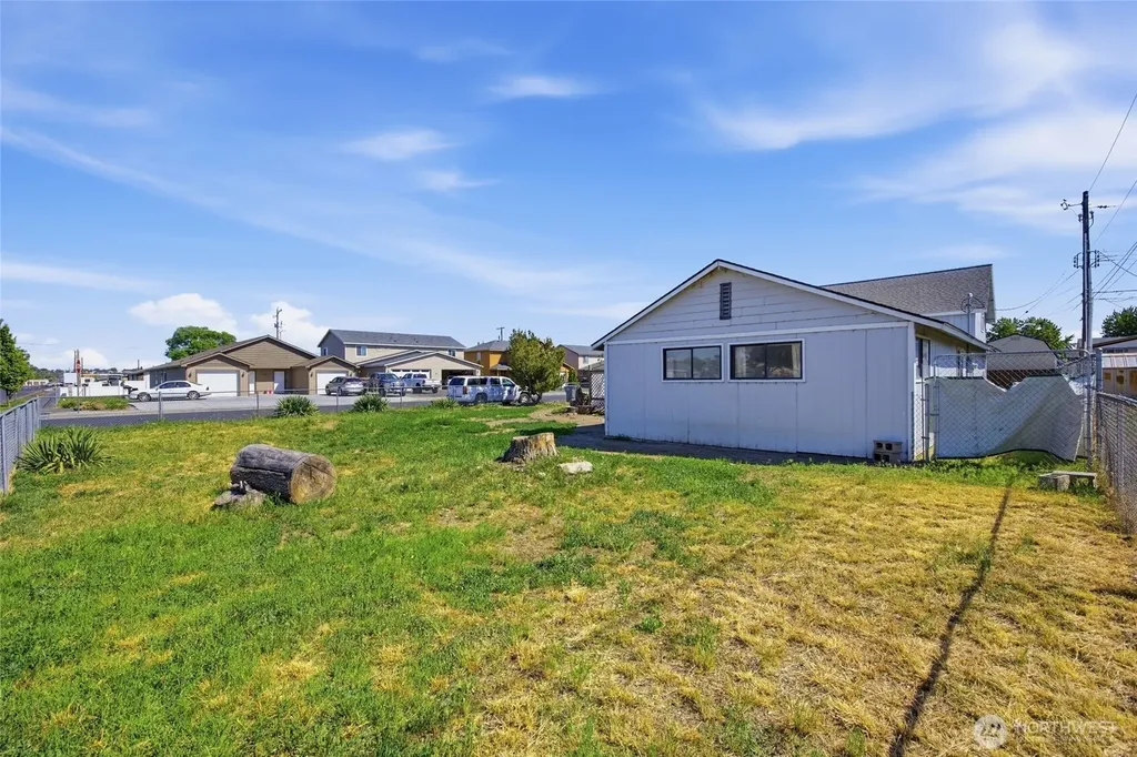 1602 W Fern Drive Moses Lake WA 98837