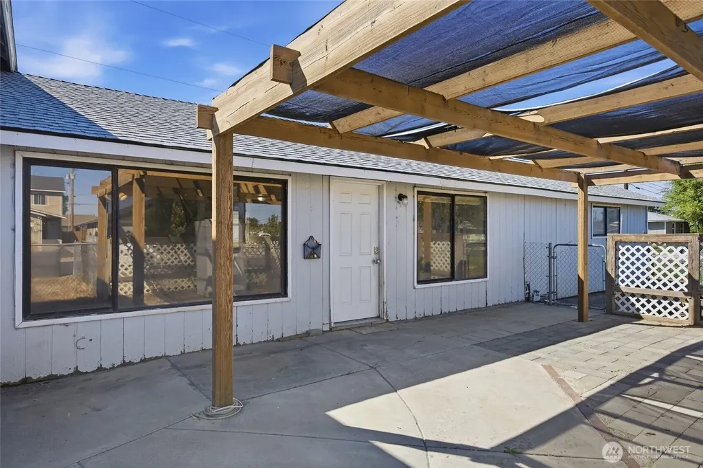 1602 W Fern Drive Moses Lake WA 98837