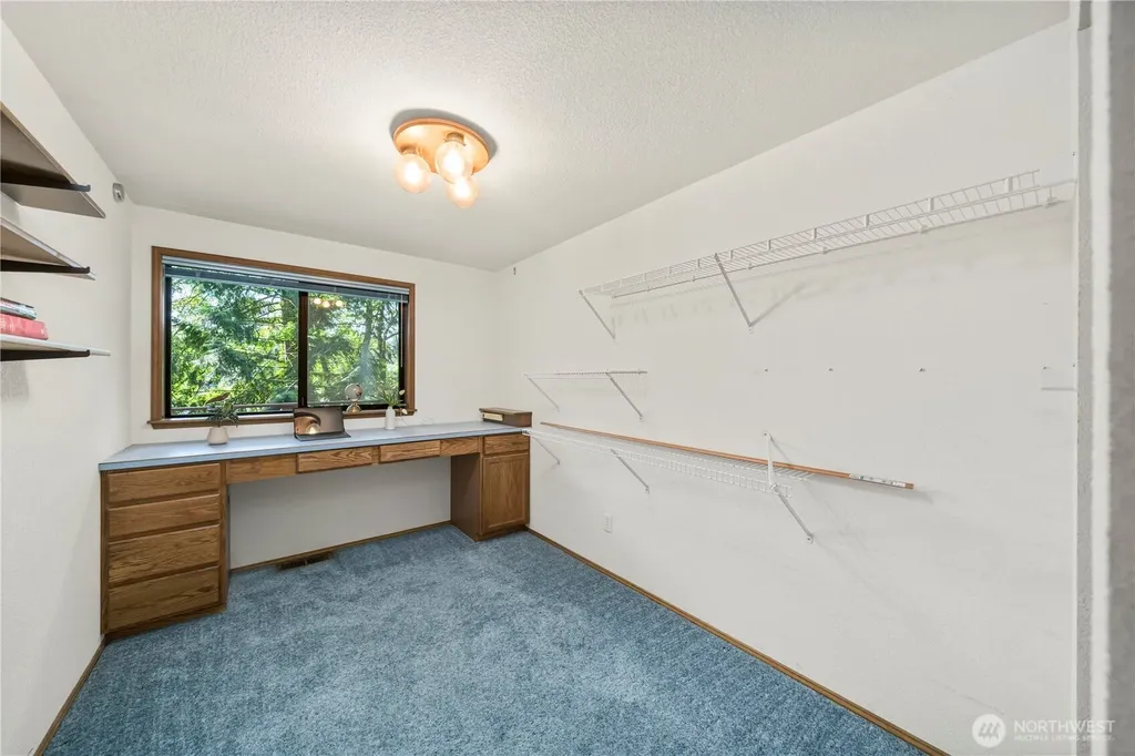 4725 Rehklau Road SE Olympia WA 98513