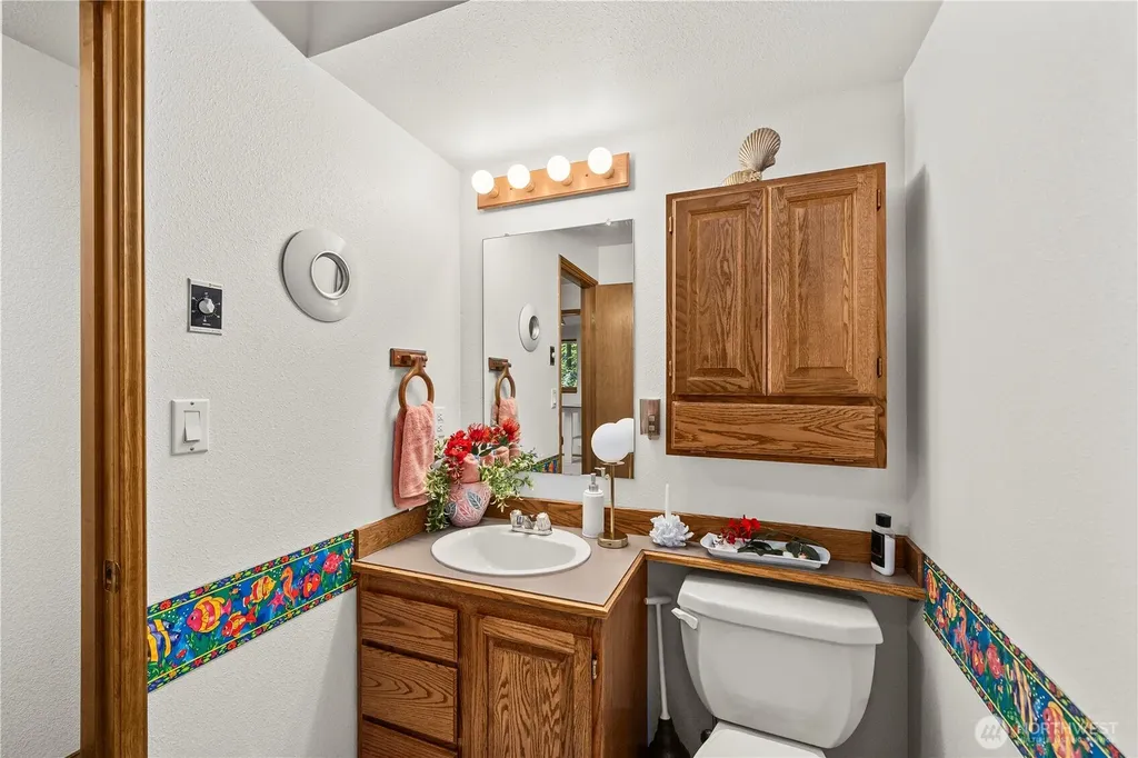 4725 Rehklau Road SE Olympia WA 98513
