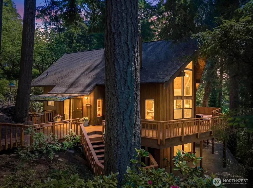 4725 Rehklau Road SE Olympia WA 98513