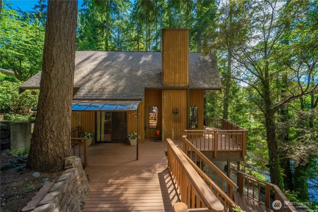 4725 Rehklau Road SE Olympia WA 98513