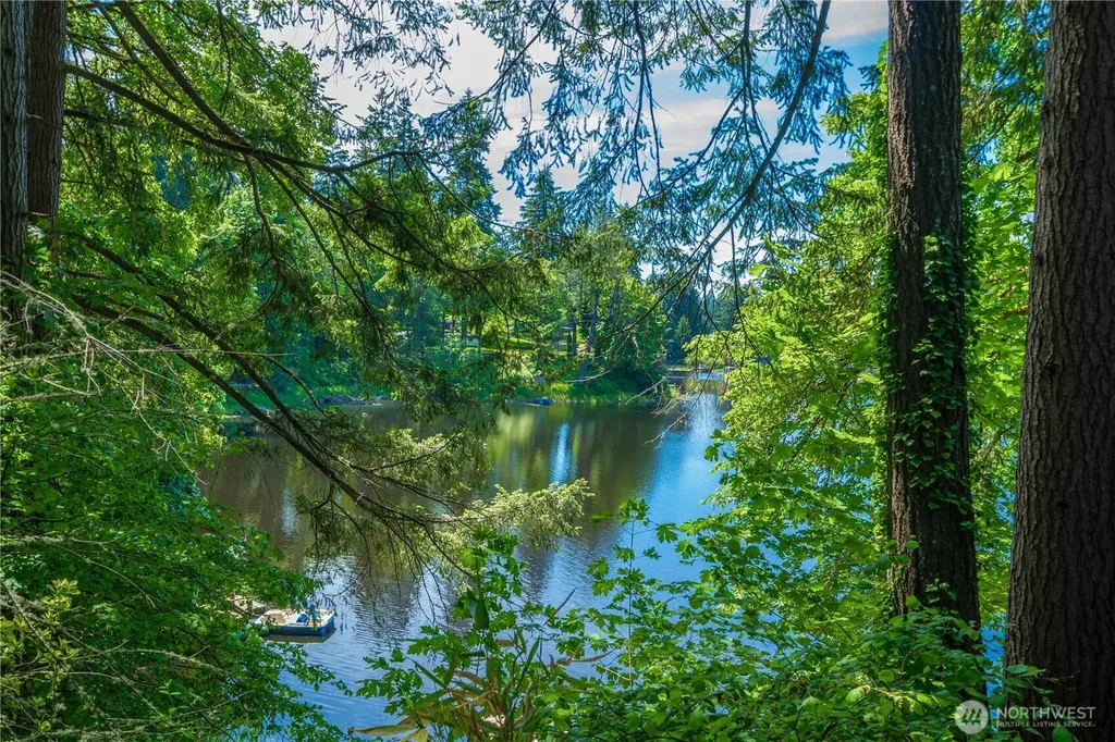 4725 Rehklau Road SE Olympia WA 98513