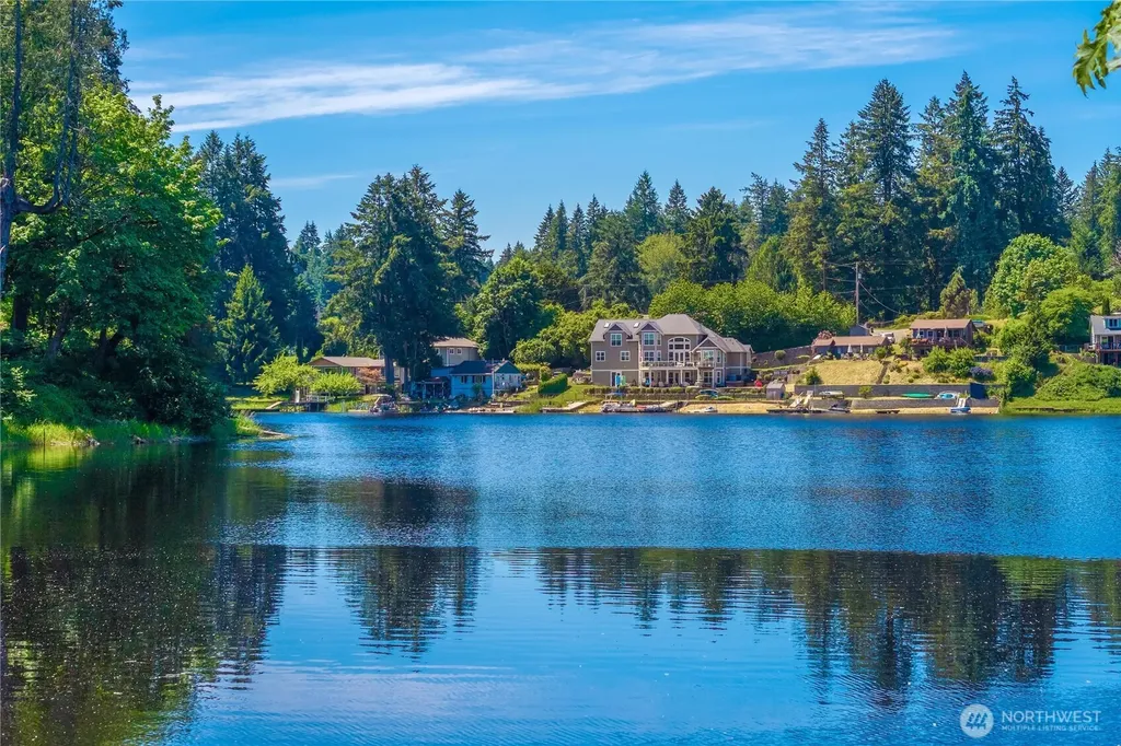 4725 Rehklau Road SE Olympia WA 98513