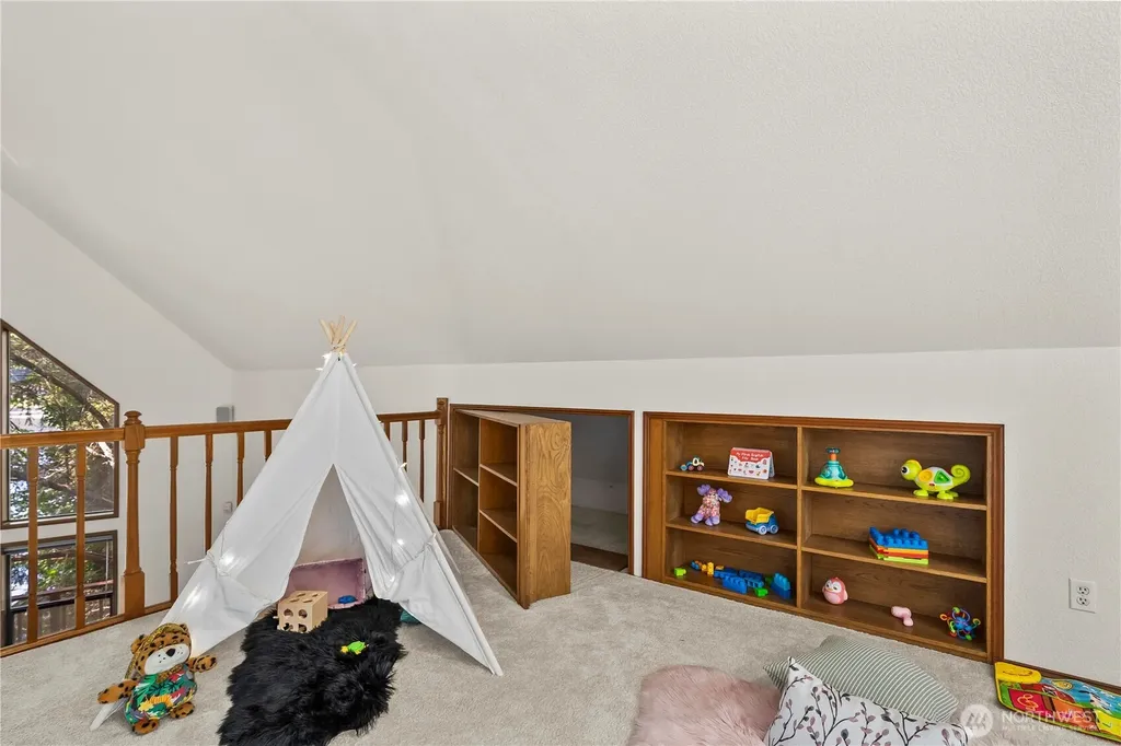 4725 Rehklau Road SE Olympia WA 98513