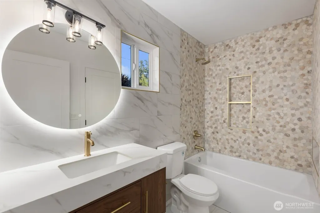 512 NW 44th Street Seattle WA 98107