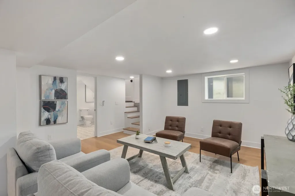 512 NW 44th Street Seattle WA 98107
