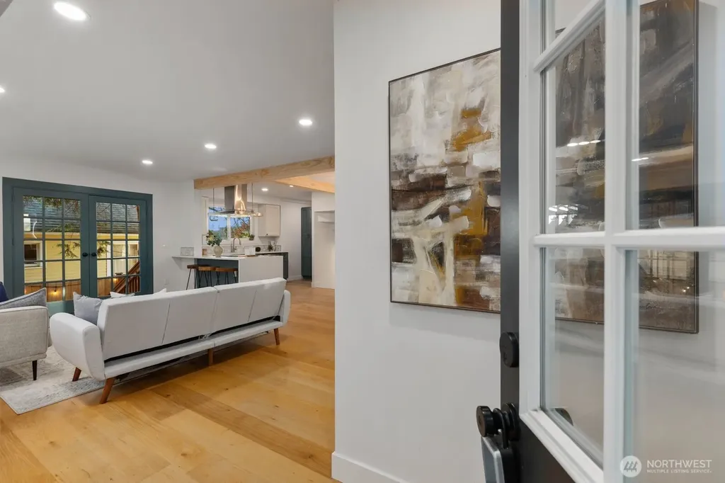 512 NW 44th Street Seattle WA 98107