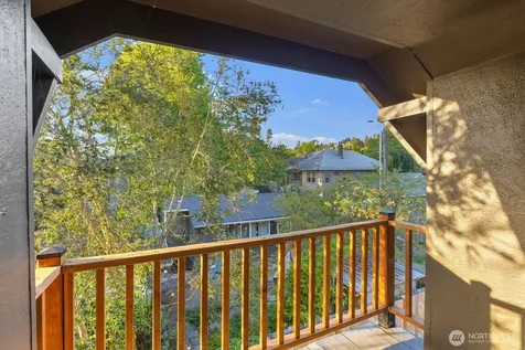 512 NW 44th Street Seattle WA 98107