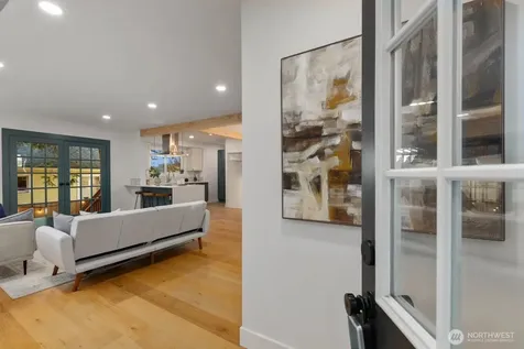 512 NW 44th Street Seattle WA 98107