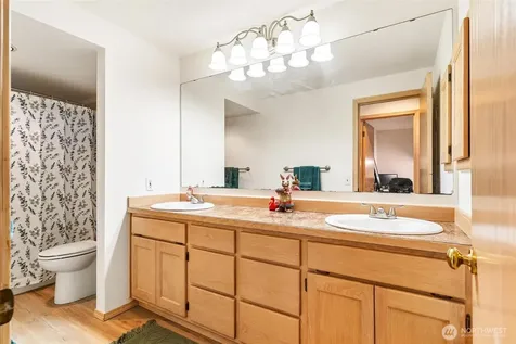 22934 SE 37th Street Sammamish WA 98075