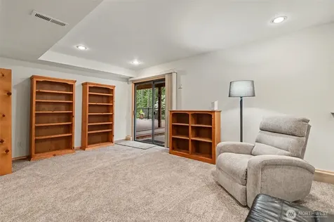 22934 SE 37th Street Sammamish WA 98075