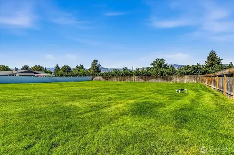 2042 Autumn Drive East Wenatchee WA 98802