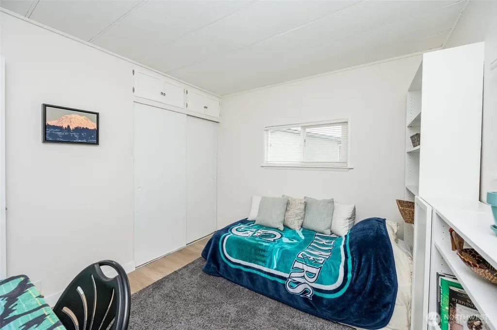 3702 Hunt Street NW Gig Harbor WA 98335