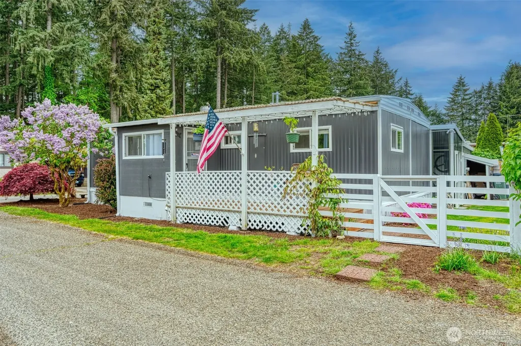 3702 Hunt Street NW Gig Harbor WA 98335