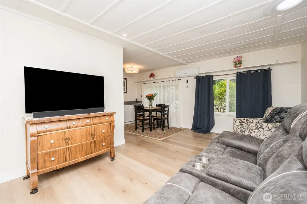 3702 Hunt Street NW Gig Harbor WA 98335