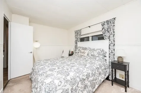 3702 Hunt Street NW Gig Harbor WA 98335