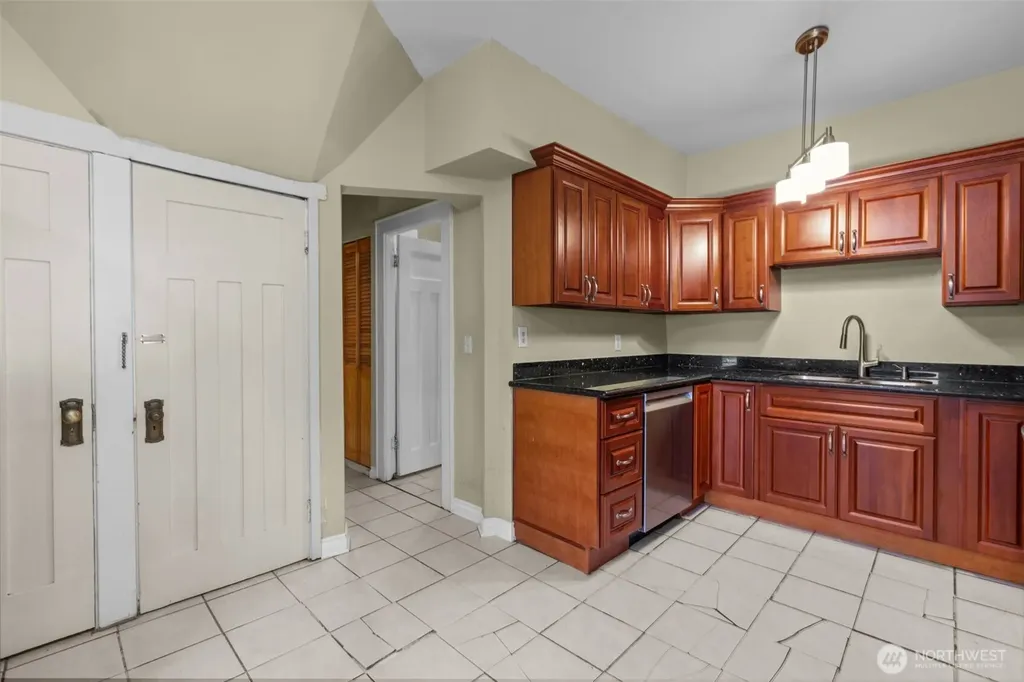 2010 NE 54th Street Seattle WA 98105