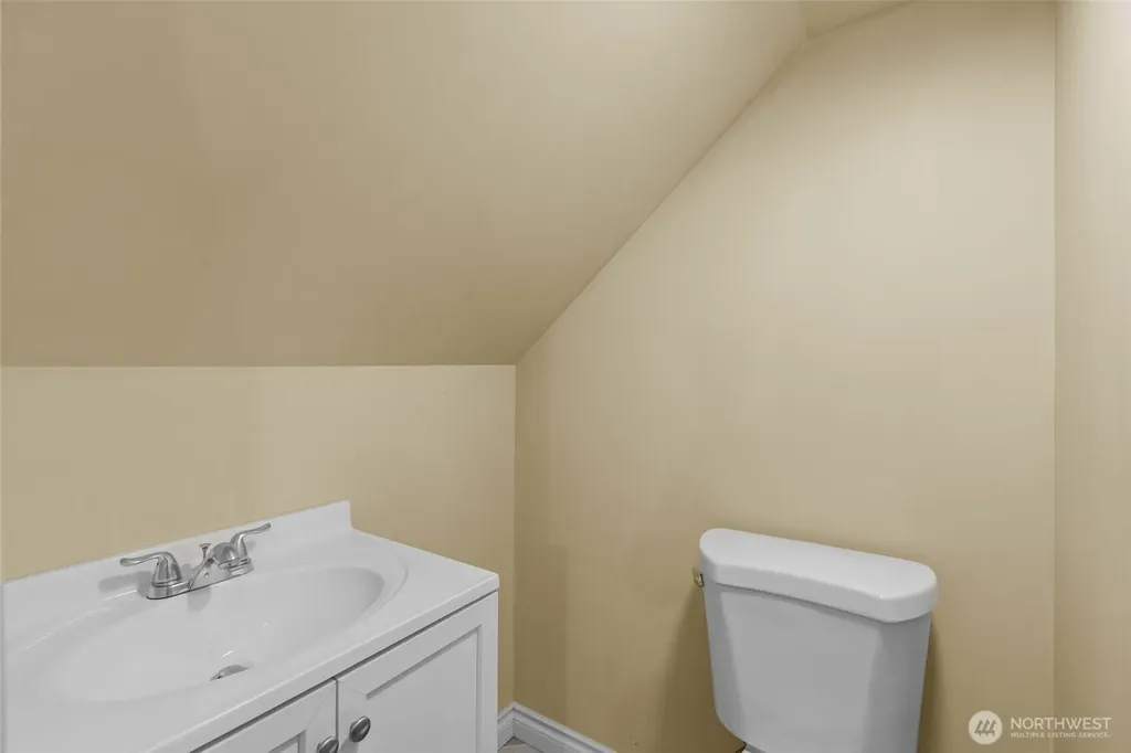 2010 NE 54th Street Seattle WA 98105