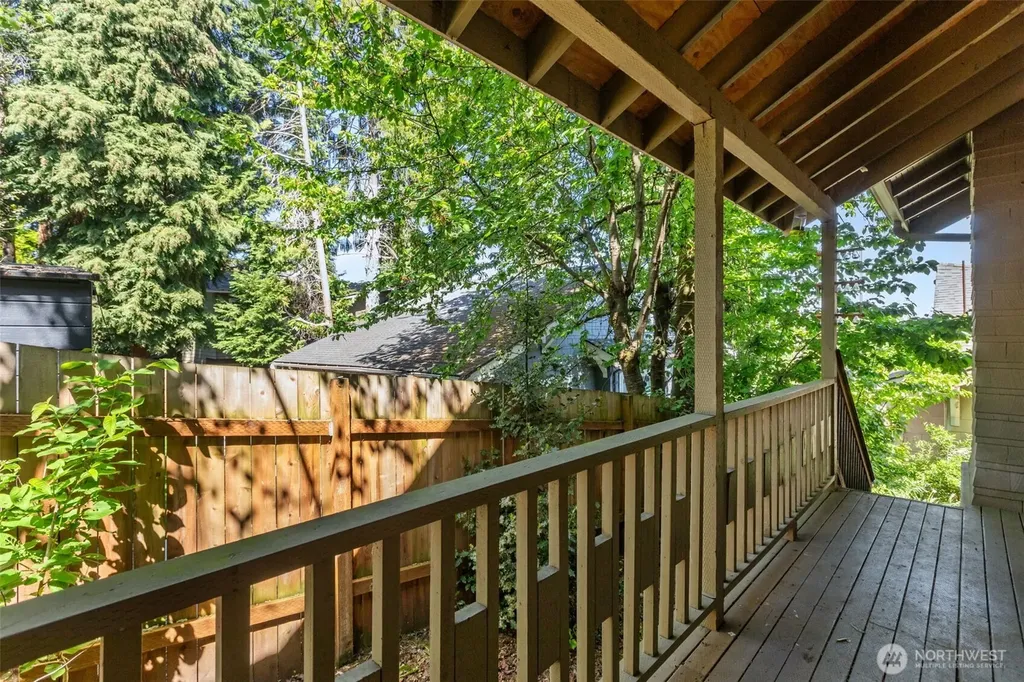 2010 NE 54th Street Seattle WA 98105