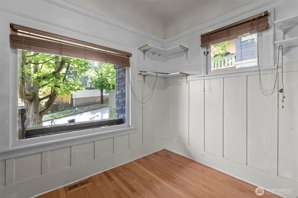 2010 NE 54th Street Seattle WA 98105