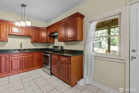 2010 NE 54th Street Seattle WA 98105