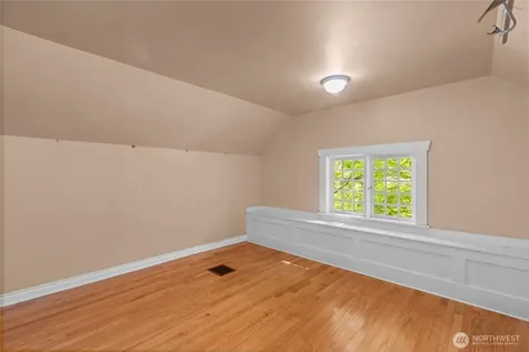 2010 NE 54th Street Seattle WA 98105